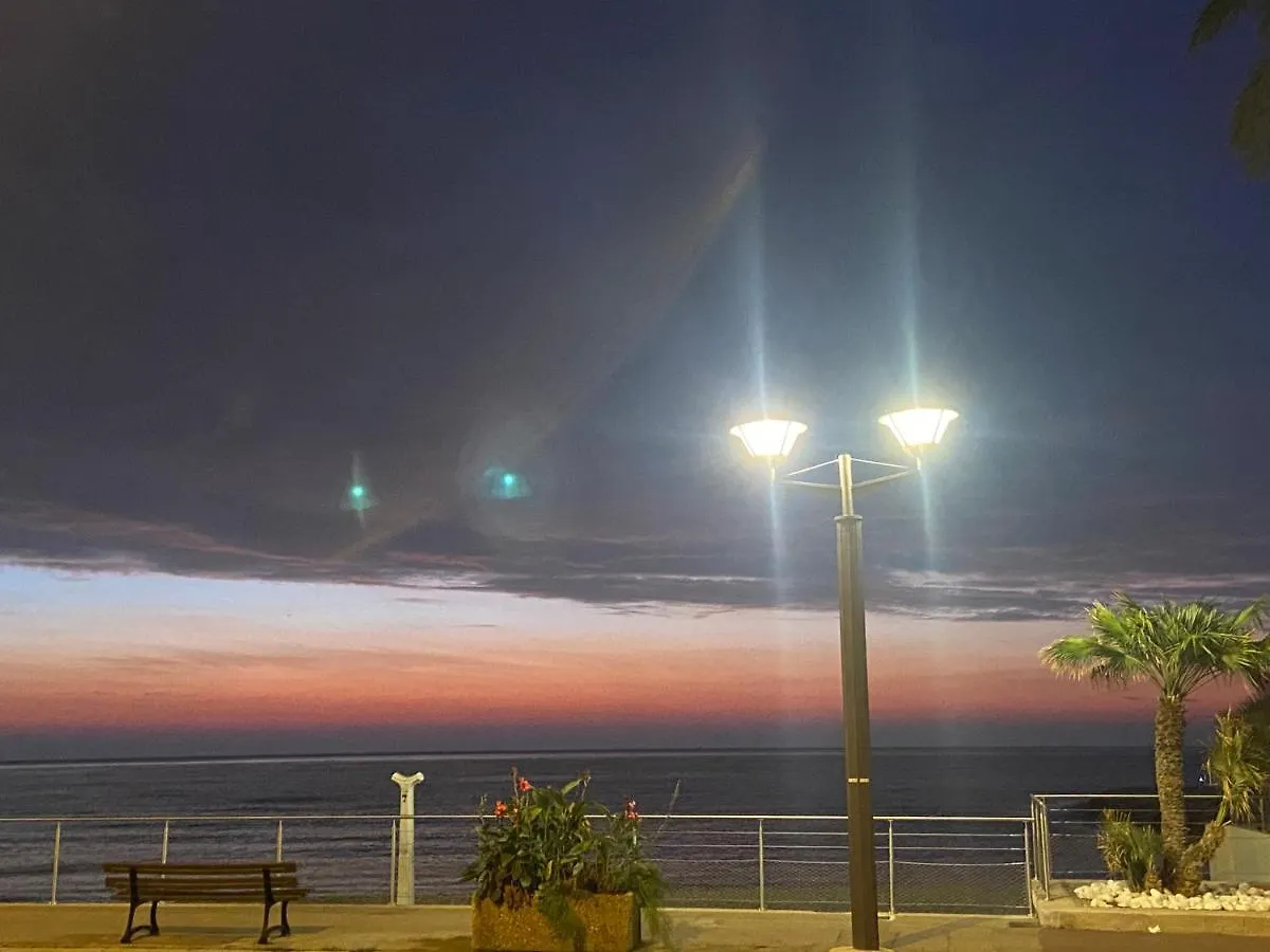 Cosy 2 Pieces, Residence En Front De Mer, Roquebrune Cap Martin Lägenhet Roquebrune-Cap-Martin